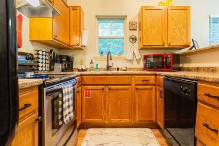 Lodge G Sasquatch Lodges Sleeps 13 Gatlinburg Exterior foto